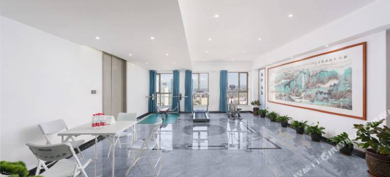 乌鲁木齐颐中园酒店(白鸟湖万达广场店)图片