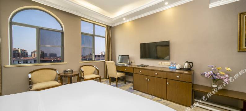 乐平世纪英皇酒店(乐平汽车站店)图片