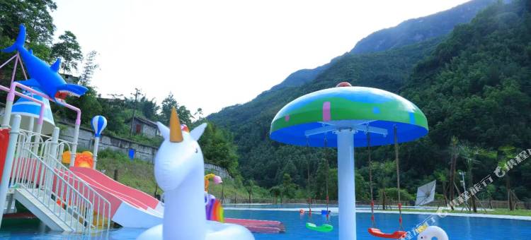 峨边一森一拾露营地图片