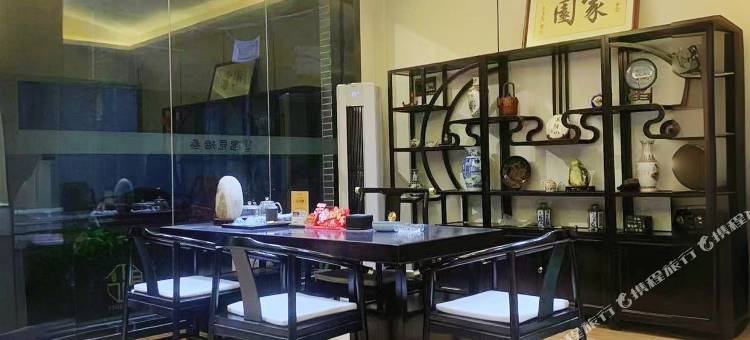 遇见拾叁民宿(钟鼓楼回民街店)图片