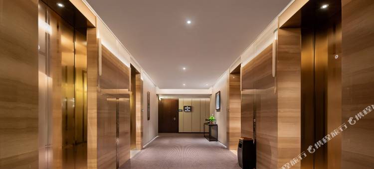 南昌WO酒店(艾溪湖东地铁站店)图片