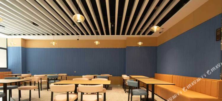 家蜓酒店公寓(徐州高铁东站金龙湖地铁站店)图片