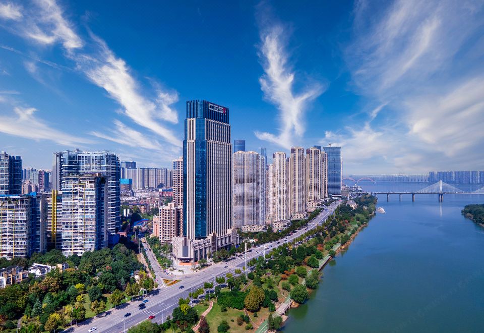 长沙CSS斯维登玺酒店外景图
