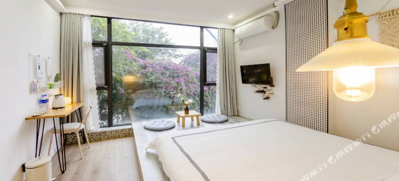 花里旅行客栈(桂林象鼻山公园火车站店)图片