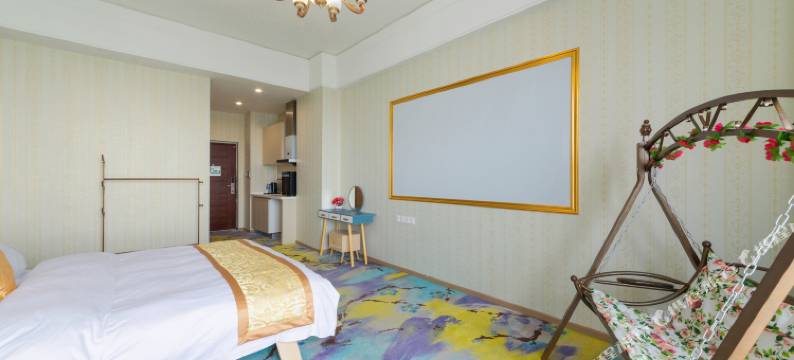 北欧花公寓式酒店(武汉凯德广场古田二路地铁站店)图片