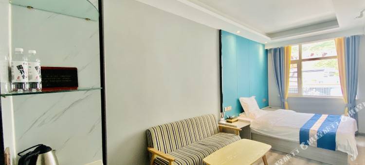 青藤假日酒店(西宁火车站店)图片