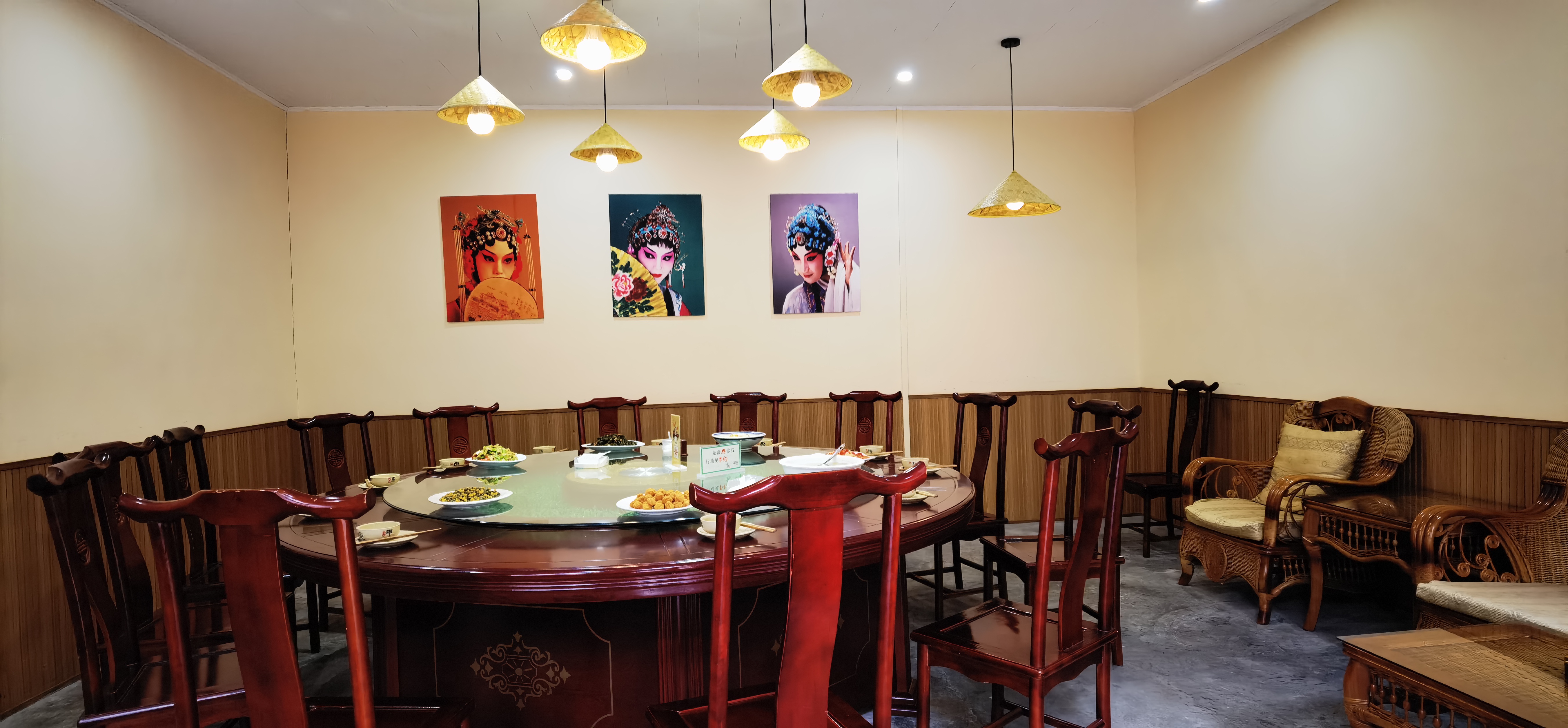 Guanshan Shiwai Chayuan InnOver view