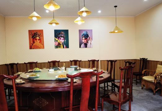 Guanshan Shiwai Chayuan Inn Hotel Overview