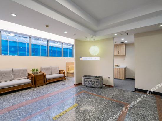 如家派柏·云酒店(北京站首都医科大学附属北京同仁医院西区店)