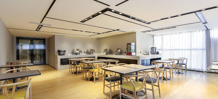 华美达安可酒店(佛山广佛智城永旺梦乐城店)图片