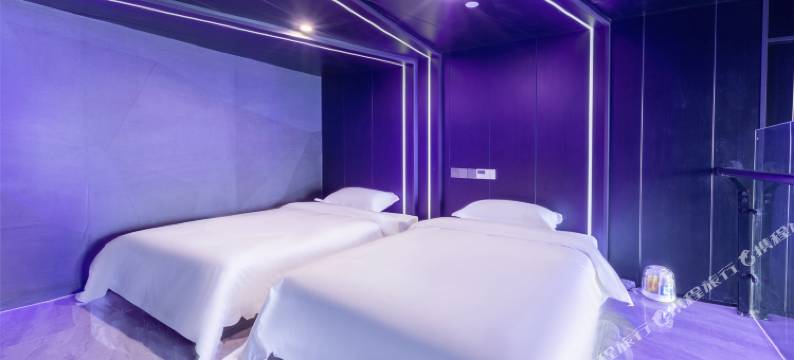 波比熊电竞酒店(常德欢乐颂店)图片