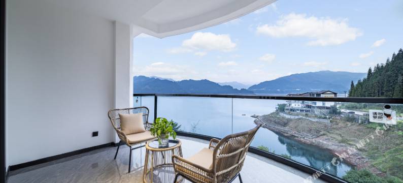 雅湖山居民宿(雅女湖店)图片