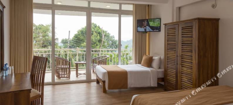 桑德瑞安娜湖景酒店(Sandriana Lake View)图片