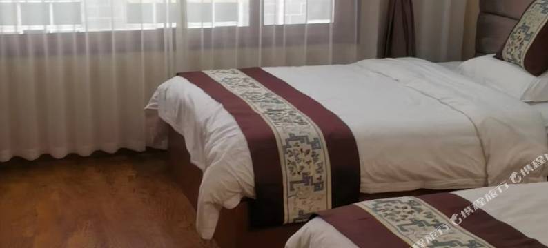 丹巴藏香韵商务酒店图片