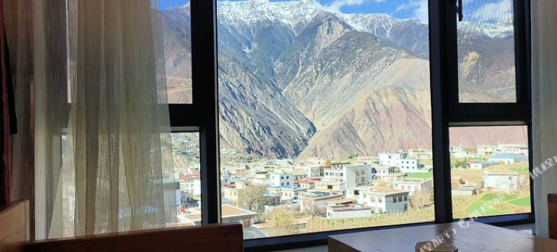 盐井147观景酒店图片