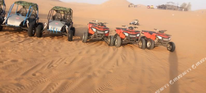 沙漠星光露营地图片