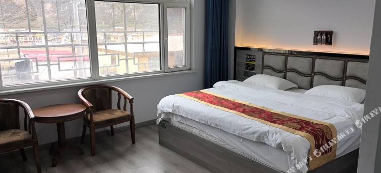 杂多怡来酒店图片