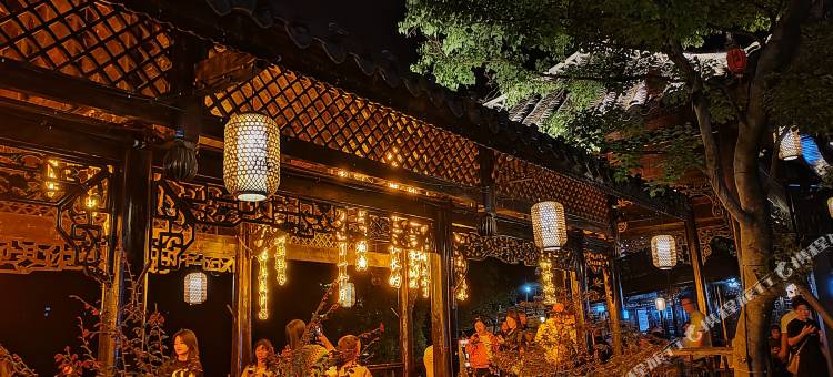 一蓑烟雨｜蓦然·Moran｜新中式露台观星设计师美宿(边城店)图片