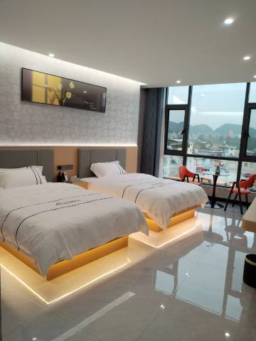 俊晨智能民宿(乌蒙大草原店)