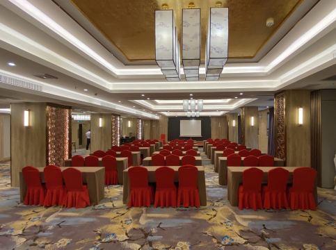 Queen Hotel Xi'an (Changle Park Subway Station Branch) Hotel Overview