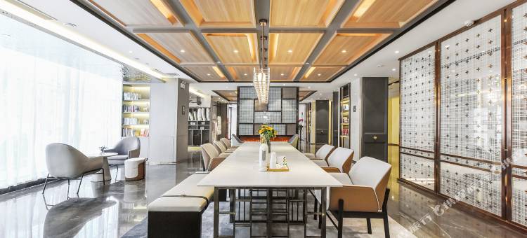 兰州东部市场气象局地铁站亚朵酒店图片