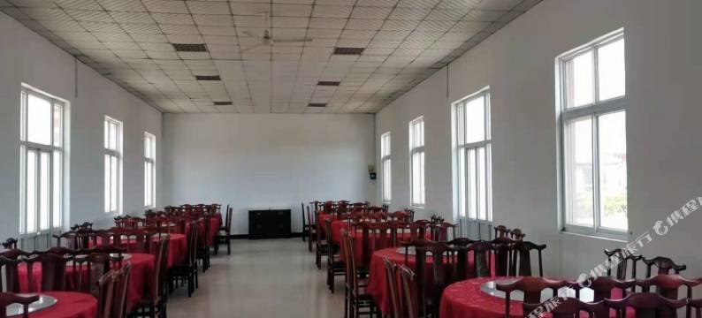 乐亭碧海浴场酒店图片