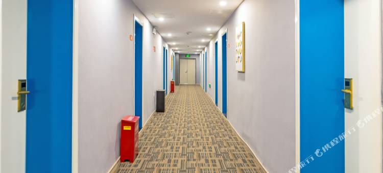 布丁严选酒店(西安建筑科技大学李家村地铁站店)图片