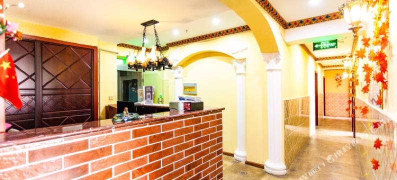 康定徒佳古色宾馆图片