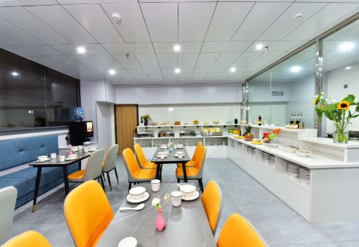 GreenTree Inn Hotel (Dali Flagship Store in Erhai City Center) Hotel Overview