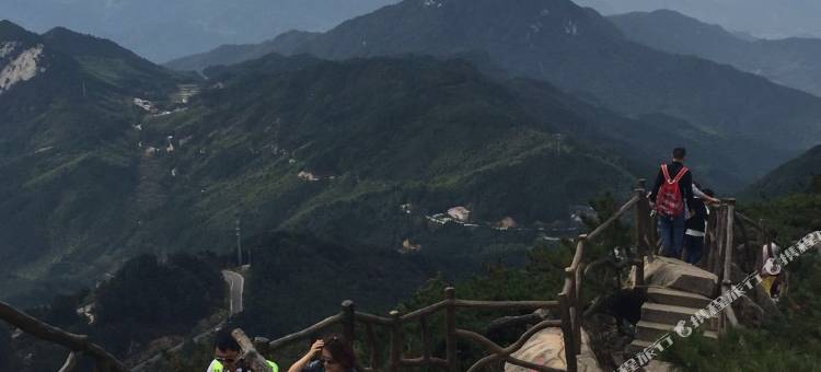 薄刀峰翠园宾馆图片
