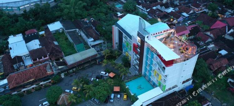 普瑞佩塔纳酒店(Puri Perdana Hotel)图片