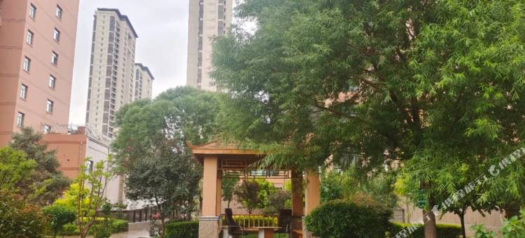 张掖尚景假日酒店(爱琴海购物中心高铁西站店)图片