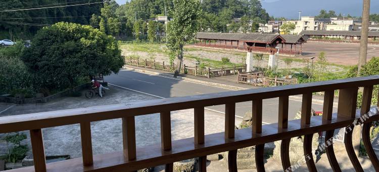 雅安七间民宿(上里古镇店)图片