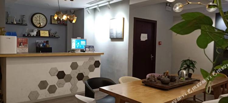 艺选酒店(重庆解放碑步行街洪崖洞店)图片