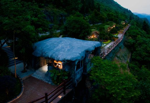 万峯林夕观落日营地外景图