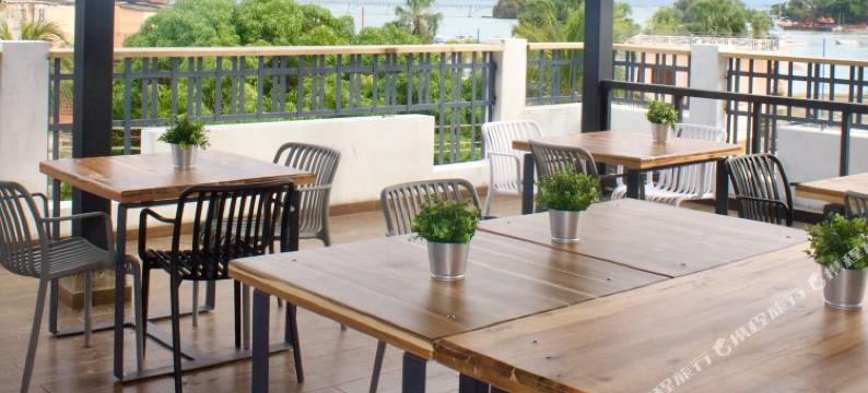 马里那萨马纳青年旅社(Hostal Marina Samana)图片