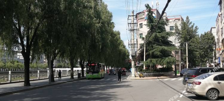 洛南天禧朵福酒店图片