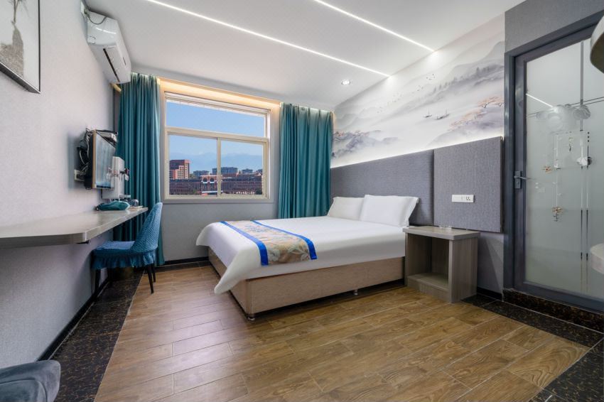 Hotel Overview