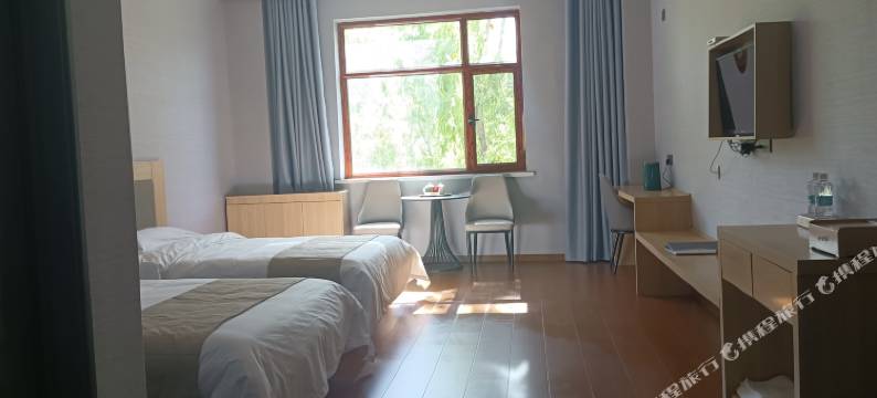 和政城投松鸣酒店图片