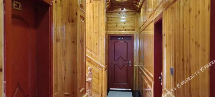 巴塘雄孔温泉民宿图片