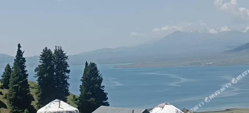 赛里木湖蓝天民宿图片