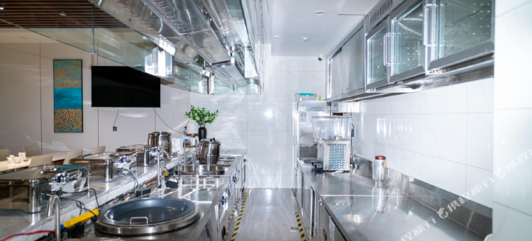 巴里坤红山酒店图片