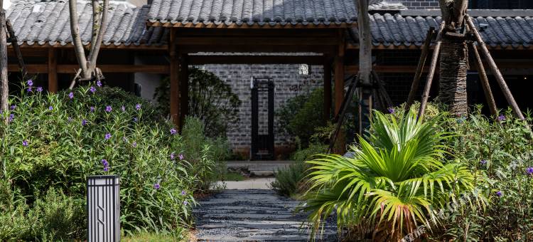 南昌千里走单骑民宿(八一广场绳金塔地铁站店)图片