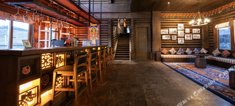 木里长海隐柏酒店图片