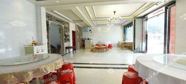 南河十大碗君莱民宿(天堂寨风景区店)图片