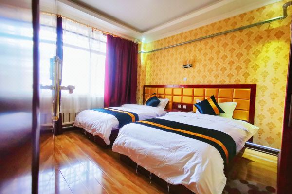 碌曲郎木寺金城客栈