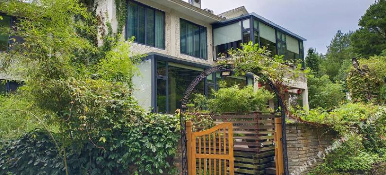 龙泉天青等烟雨客栈图片