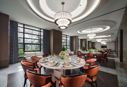 JIN YUN JIN JIANG INTERNATIONAL HOTELHotel Overview