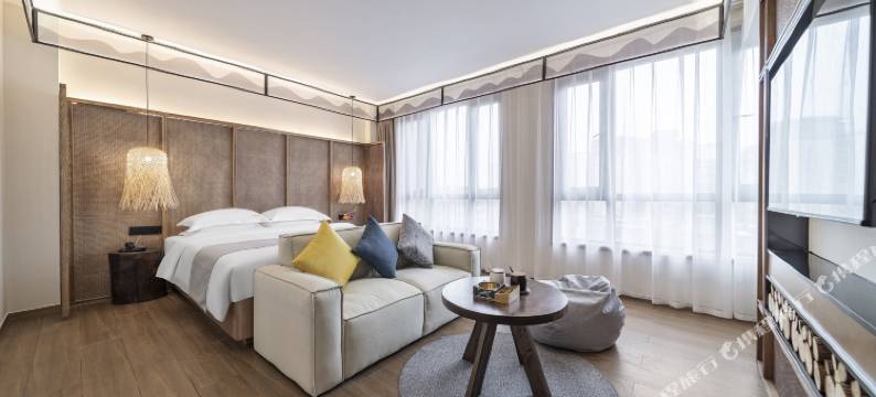 观山雅居酒店(都江堰融创文旅城店)图片