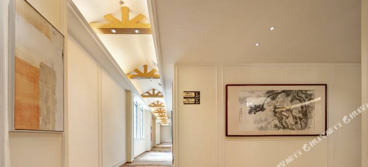 Beverly Boutique 比坲利精品酒店(盐城聚龙湖欧风花街店)图片